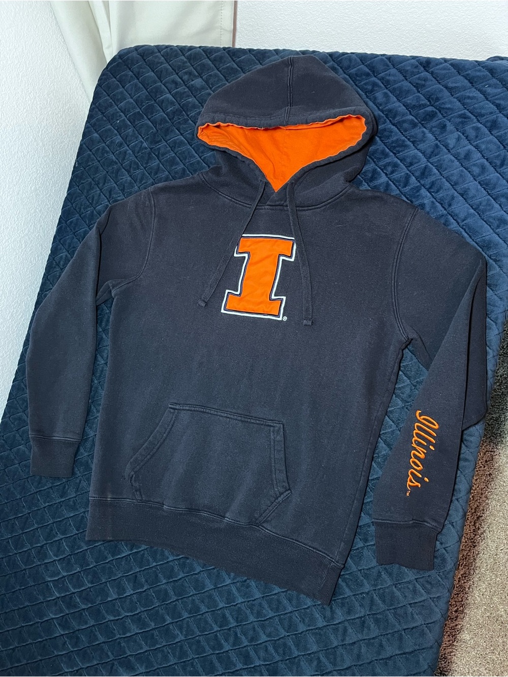 Vintage 90s Men’s Illinois Hoodie Sweatshirt Size Small Orange/ Blue Design